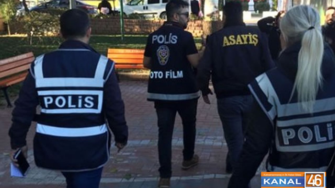 Polisten kimliğini göstermesini istedi! Polis kimliğini göstermeyince olanlar oldu!