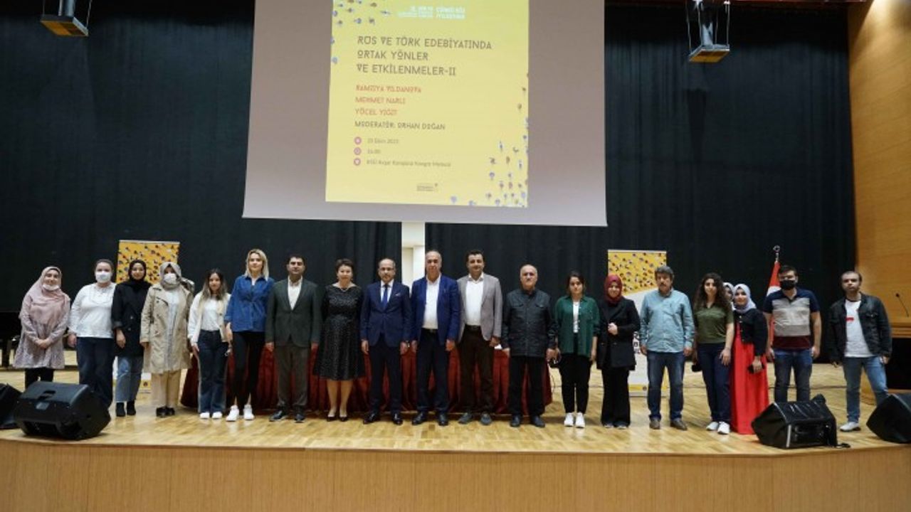 Rus ve Türk Edebiyatındaki Ortak Yönler Konuşuldu
