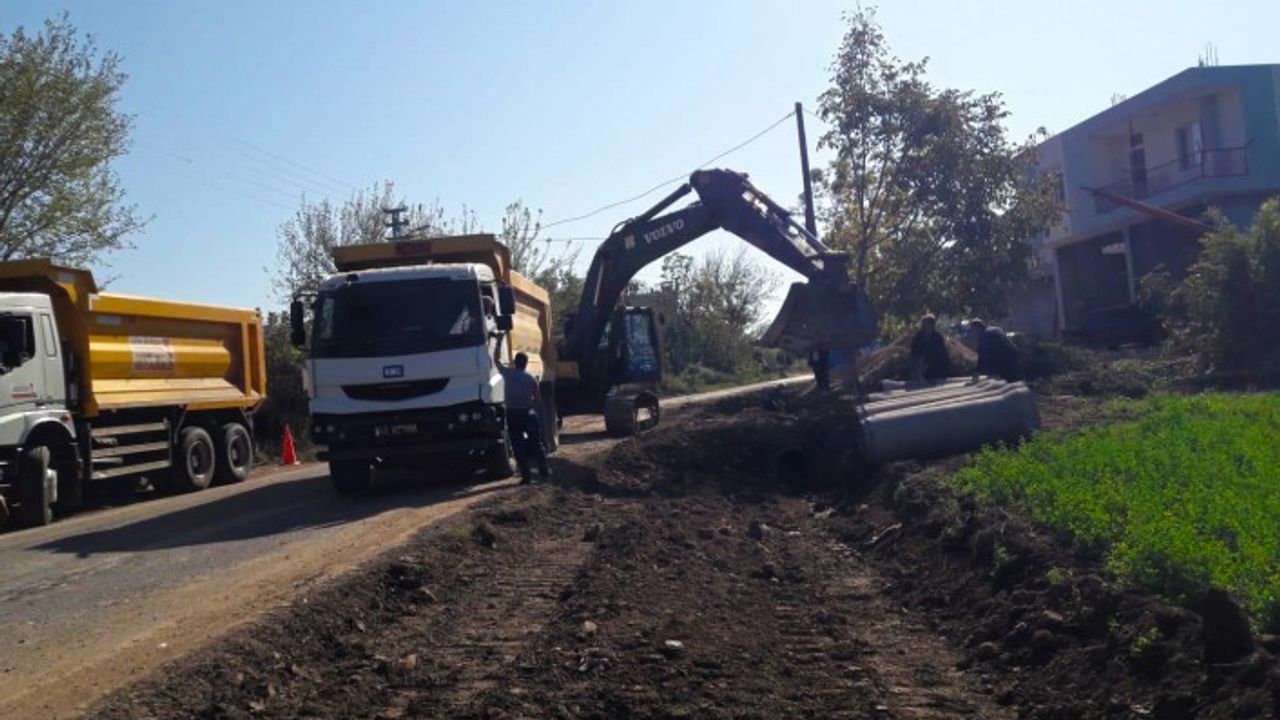 Andırın’da 8 Mahalleyi Bağlayan Grup Yolu Yenileniyor