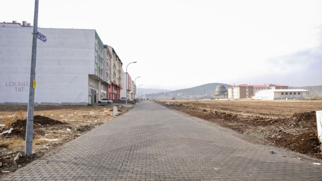 DULKADİROĞLU’NDAN MAMARAŞ MAHALLESİNDE SOKAK İYİLEŞTİRME ÇALIŞMASI