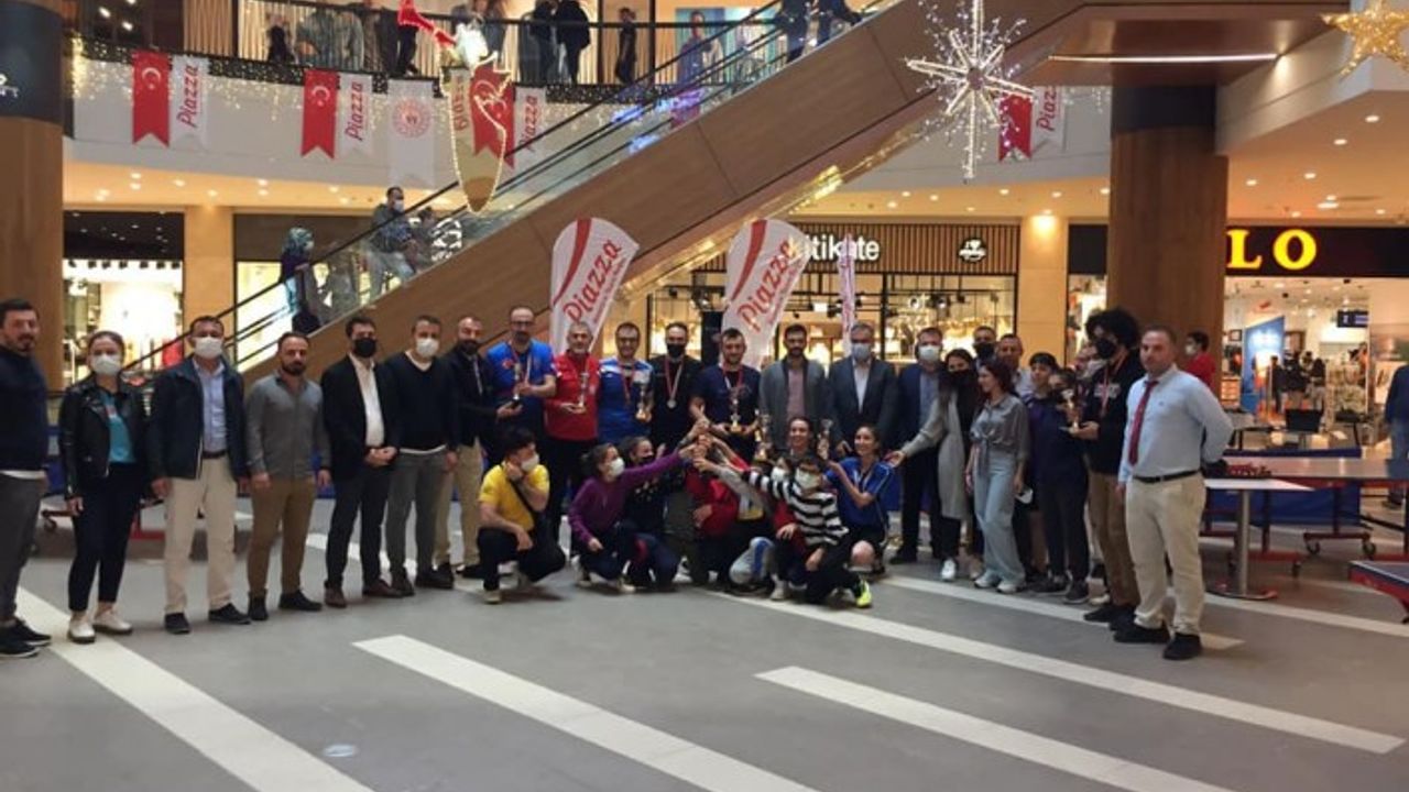 Üniversitemiz, Gençlik ve Spor İl Müdürlüğü ve Piazza AVM İşbirliğiyle Masa Tenisi Turnuvası Düzenlendi