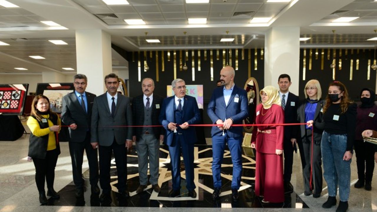 Kahramanmaraş’ın Kültürel Değerlerini Yansıtan Kırk Yamada Kırk Maraş Sergisi KSÜ’de Sanatseverlerin Beğenisine Sunuldu