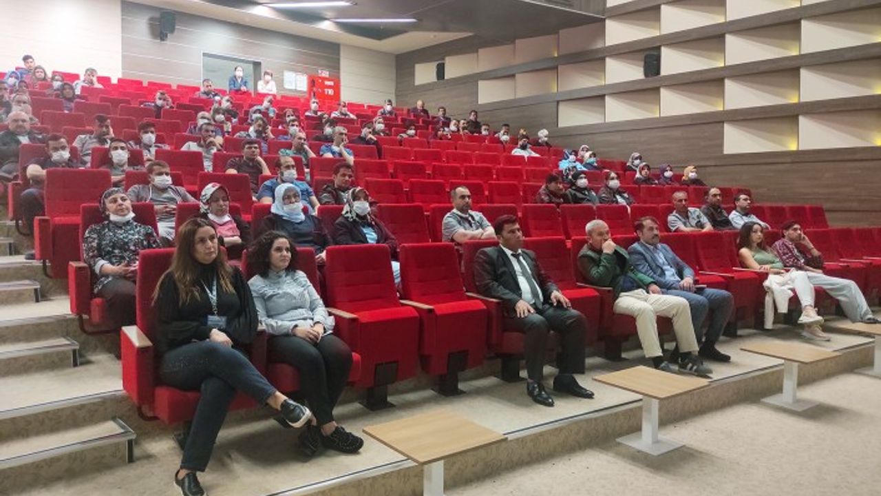 KSÜ’de Sağlık Çalışanlarına Hasta İletişimi Eğitimi Verildi