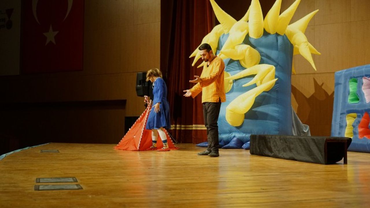Minikler ‘Karne Heyecanı’na Yoğun İlgi Gösterdi