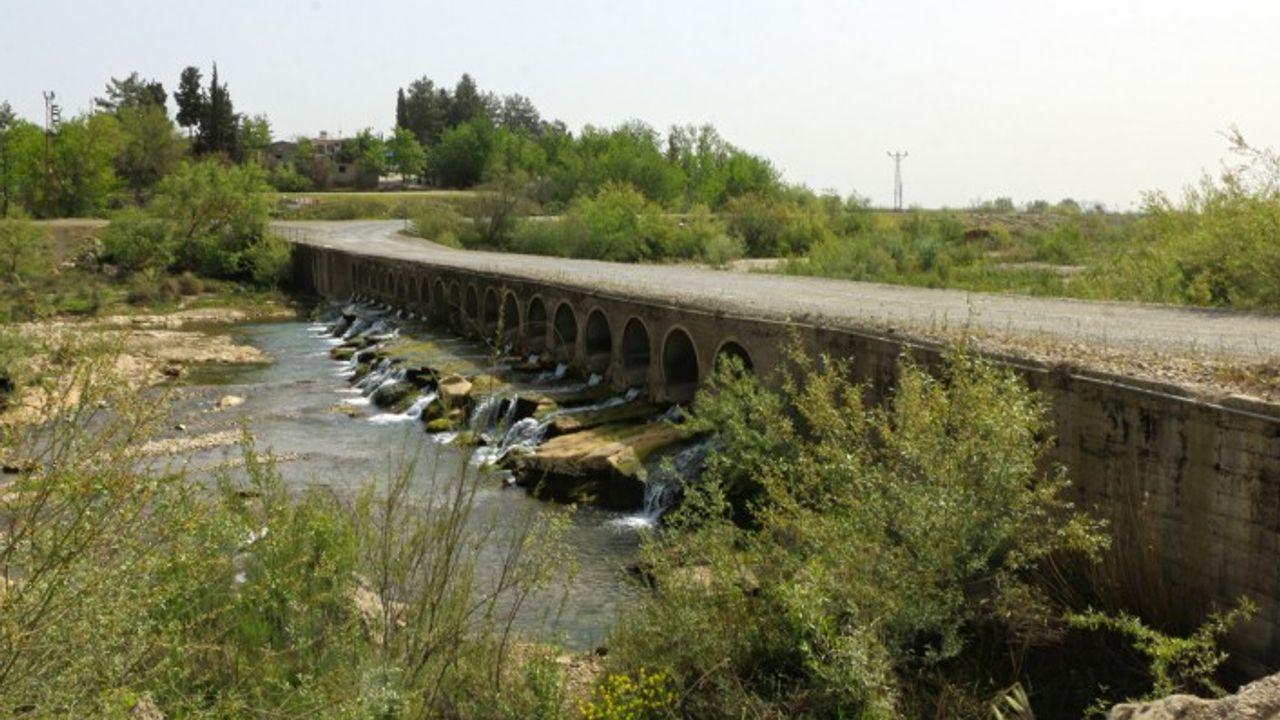 Büyükşehir Türkoğlu’na 100 Metrelik Yeni Köprü İnşa Ediyor