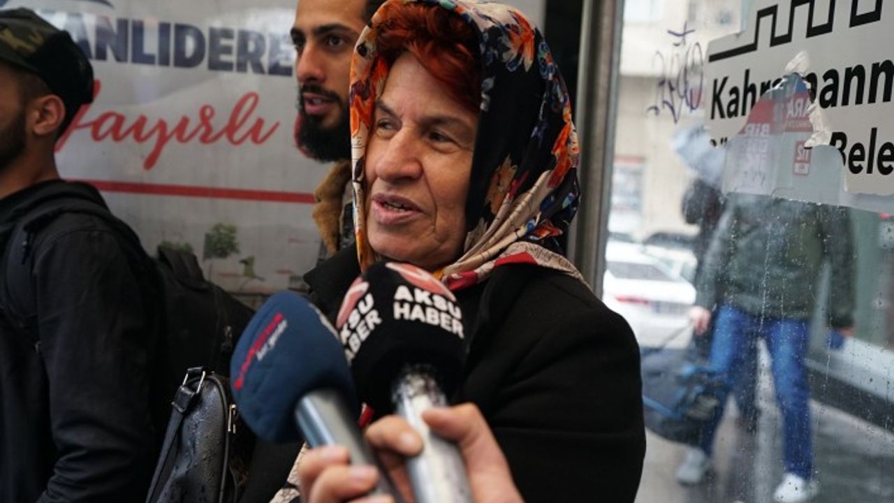 Büyükşehir’in Ücretsiz Toplu Taşıma Hizmeti Kadınların Beğenisini Kazandı