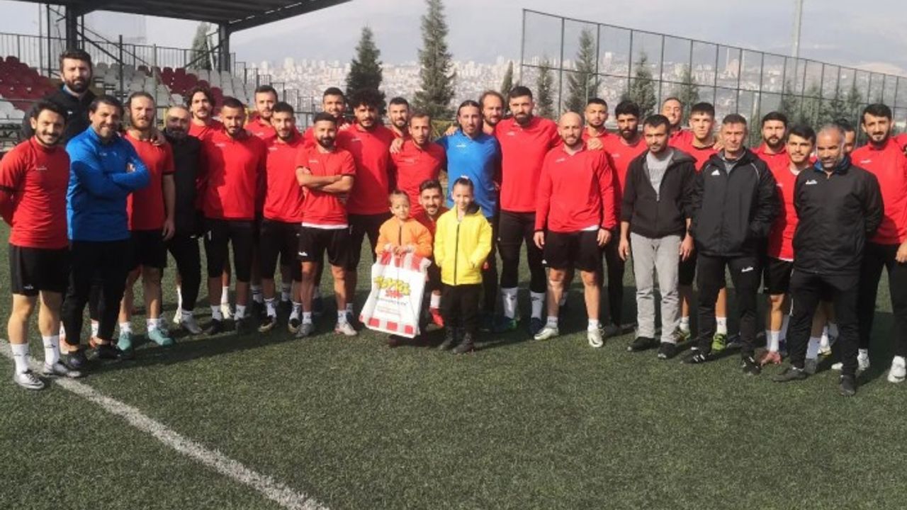 Kahramanmaraş İstiklalspor’lu Oyunculardan Örnek Davranış