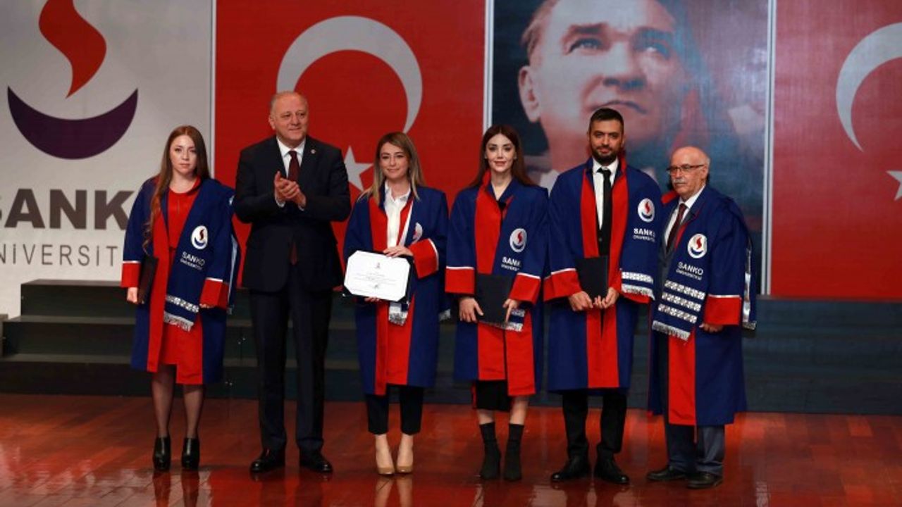 SANKO ÜNİVERSİTESİ AKADEMİK YIL AÇILIŞI VE TIP FAKÜLTESİ BEYAZ ÖNLÜK GİYME TÖRENİ