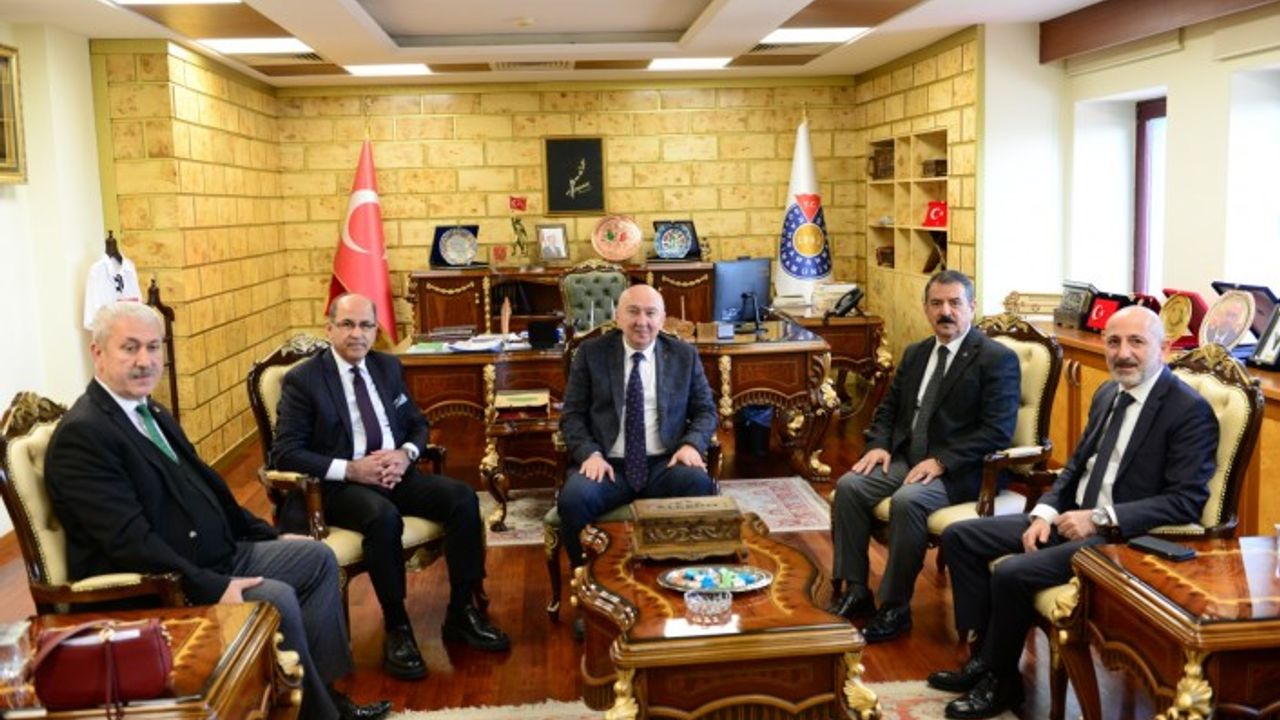 Cumhuriyet Halk Partisi (CHP) Genel Başkan Yardımcısı ve Kahramanmaraş Milletvekili Ali Öztunç’tan Rektör Yasım’a Hayırlı Olsun Ziyareti