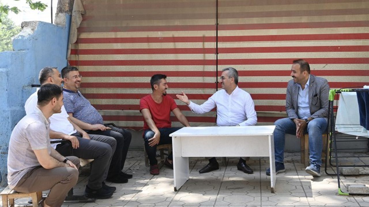 Başkan Güngör, Binevler Bölgesindeki Esnafı Ziyaret Etti