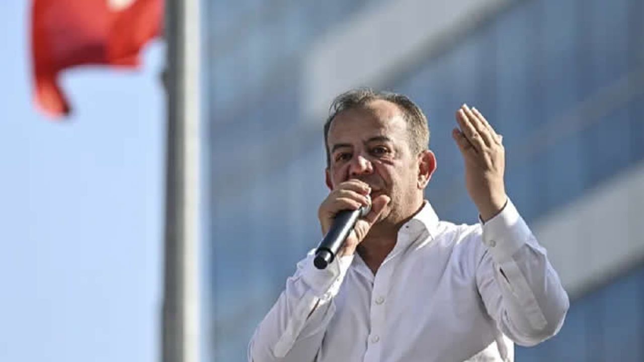 Tanju Özcan CHP'den yine ihraç edildi
