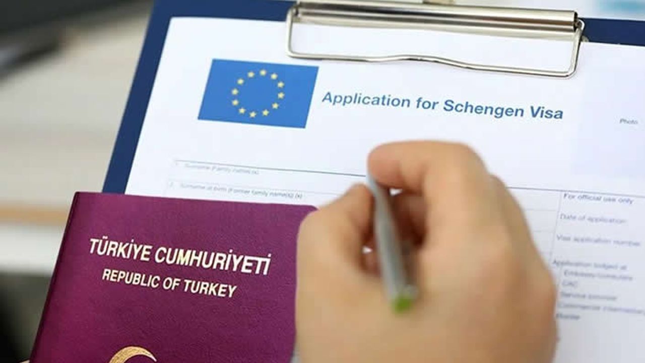 Yeni ekonomi yönetimiyle vergi ve harçlara yüzde 50 zam: Pasaport harçlarına inanılmaz artış!