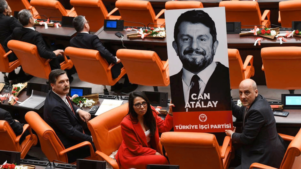 AK Parti'den flaş açıklama: TİP Milletvekili Can Atalay'ın vekilliği düşürülüyor