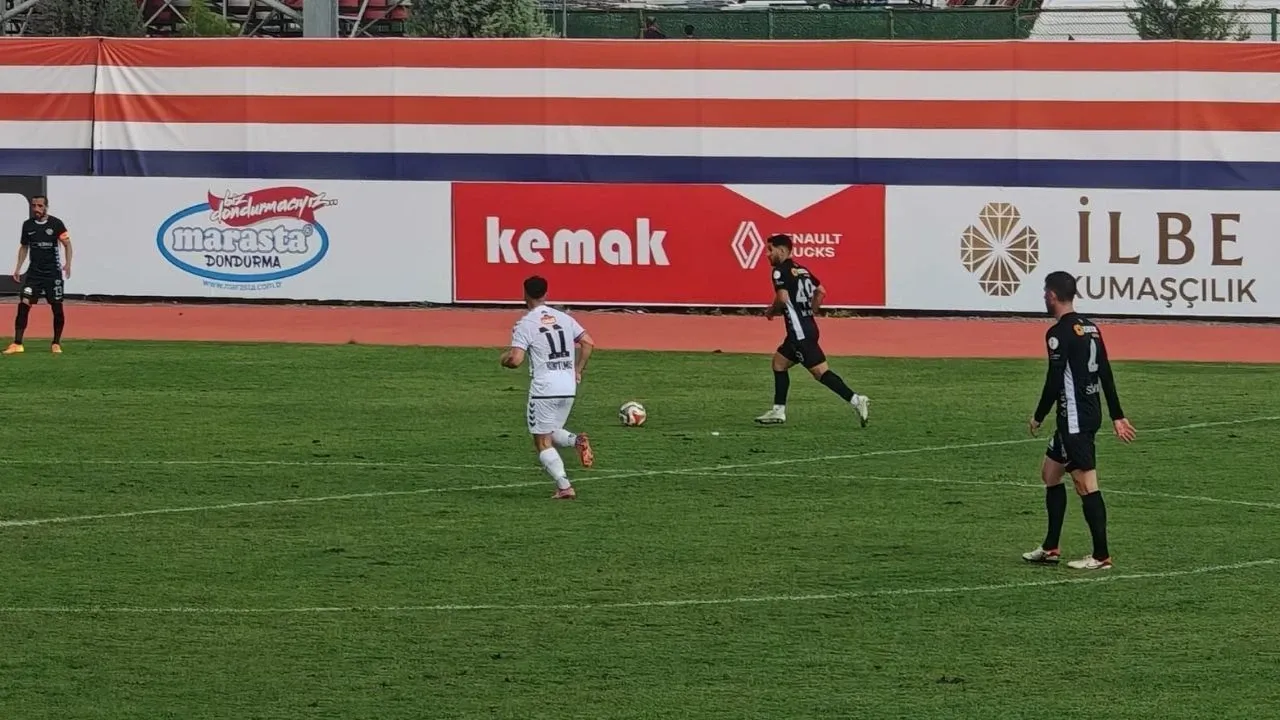Kabus'tan muhteşem geri dönüş! İstiklalspor kazanmasını bildi