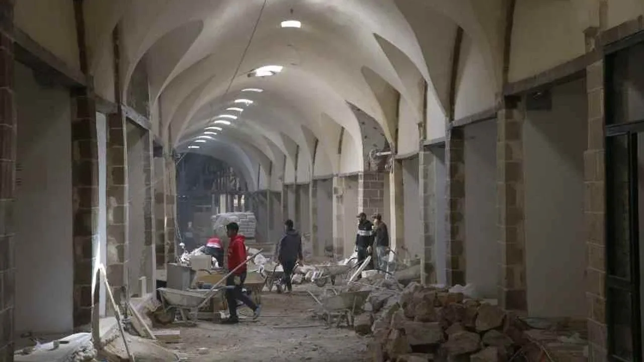 Asırlık Kapalı Çarşı, Kahramanmaraş’ta Eski Günlerine Dönüyor