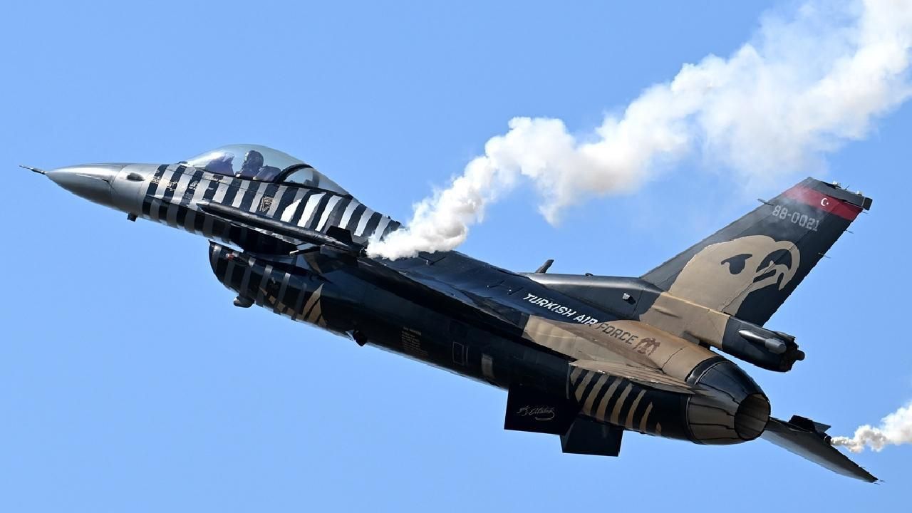 Cumhuriyet Bayramı 2025: SOLOTÜRK ve Türk Yıldızları Gösteri Uçuşu Nerede, Saat Kaçta?