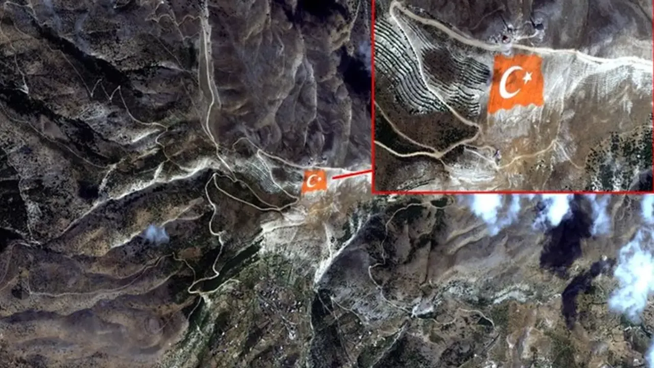Yeryüzüne sığmayan sevda! Kahramanmaraş'taki dev Türk bayrağı uzaydan görüntülendi