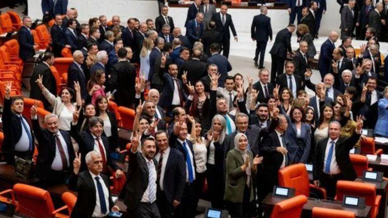 Çerçeve Yasa Oylaması Sonuçları ve İsim Listesi: Meclis'te Kim Ne Oyu Verdi?
