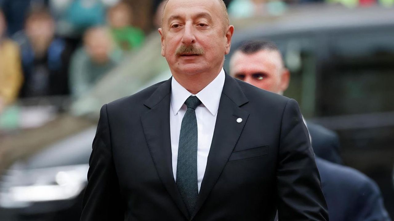 Azerbaycan 31 Türk Vatandaşına Ülkeye Giriş Yasağı Getirdi