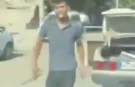 Kahramanmaraş'ta trafikte tartışma anında araçtan inen kişi kamerayı görünce vazgeçti