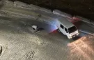 Kahramanmaraş'ta Sürücü Yoldaki Çukuru Taşlarla Kapattı
