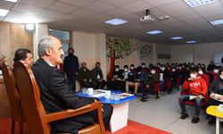BAŞKAN OKAY, LİSE ÖĞRENCİLERİYLE BİR ARAYA GELDİ