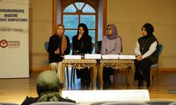 Öğrenci Sempozyumunda Öykü ve Roman Konuşuldu