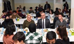 Başkan Güngör Öğrencilerle İftar Yaptı