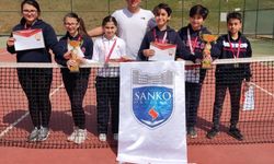 SANKO OKULLARI ÖĞRENCİLERİNİN TENİS BAŞARISI