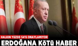 Son anketten Erdoğan'a kötü haber: Halkın yüzde 54'ü görev yapış tarzını onaylamıyor!