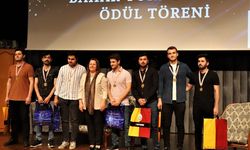 SANKO ÜNİVERSİTESİ TİYATRO KULÜBÜ OYUN SERGİLEDİ