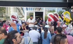 Kayseri'de indirim izdihamı! Birbirlerini ezdiler
