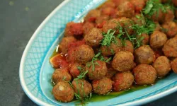 Sofralarınıza renk katacak: Bulgur Köftesi nasıl yapılır?