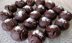 Misafirlerinizi büyüleyecek tat: Şerbetli kakaolu browni kurabiye