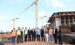 Kahramanmaraş'ta depremin izleri: 303 Konut ve Şehir Hastanesi inşaatı