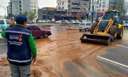 Kahramanmaraş Büyükşehir Belediyesi, Yağış Tahribatlarına Karşı Gece Boyunca Aktif