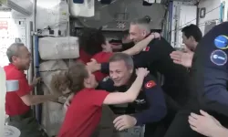 Gökyüzünden Dünyaya Selam: Alper Gezeravcı, Türkiye'nin İlk Astronotu Olarak Uzaya Ayak Bastı