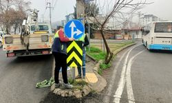 Büyükşehir, trafik işaretlerinin bakım onarımını sürdürüyor