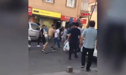 İstanbul'da ters yönden gelen sürücü, vatandaşı darp etti