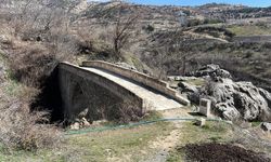 Kahramanmaraş'ta tarihi köprü 15. yüzyıldan beri ayakta