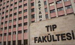 Sosyal medya fenomeni Mekselina'nın tıp fakültesi iddiası gündem oldu