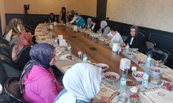 Depremzede anneler Anneler Günü'nde unutulmadı