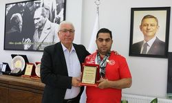Görme engelli sporcu Ayhan Kaya’dan dünya ikinciliği