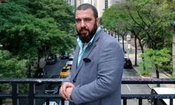 Abdülhamid Kayıhan Osmanoğlu Kimdir? Osmanlı Soyundan mı Geliyor?