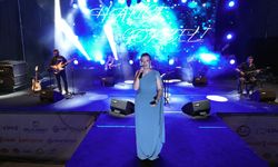 Hatice Gökçeli’den Kahramanmaraş’ta Türkü Ziyafeti: Ağustos Fuarı’nda Coşku Dolu Gece