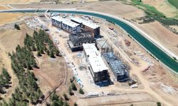 Kahramanmaraş'ta öğrencilerin yurt sorununa neşter vuruldu