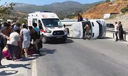 Aydın Söke’de tur faciası! Midibüs devrildi, 7 yaralı