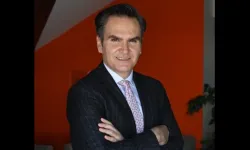 Burçin Gözlüklü kimdir? Sadettin Saran’ın listesinde yer aldı