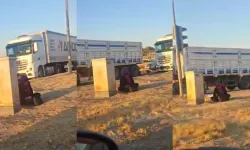 Kahramanmaraş'ta para toplayan dilenci, oturarak hasılatı saydı