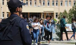 Okul önlerinde polis denetimleri başladı